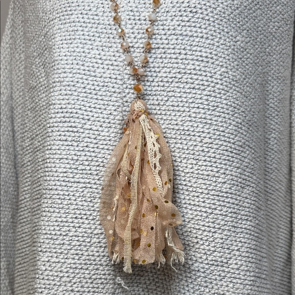 Jewelry - Beige‎ & Cream Tassel Necklace